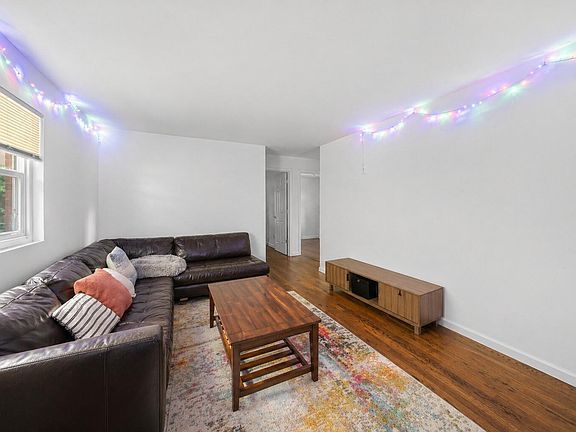 4th image of 1208 Rosedale Ave