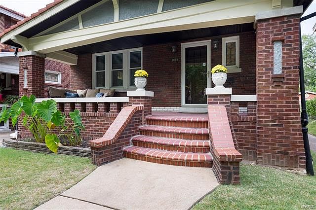 1st image of 3659 Bellerive Blvd