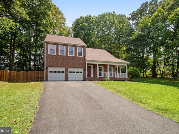 8217 Bayberry Ridge Rd, Fairfax Station, VA 22039
