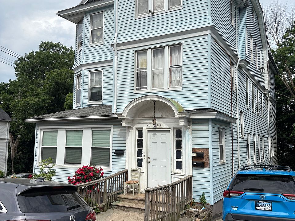 1st image of 249 Lincoln St