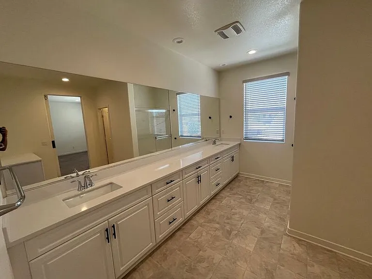 31053 Catania Cir — Photo 20