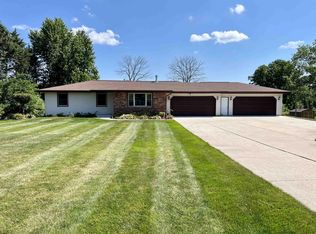 4235 E Parke Ridge Ln, Sheboygan, WI 53083