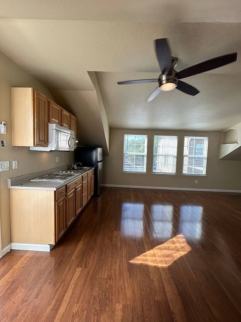 Greenvalley Location — Photo 1