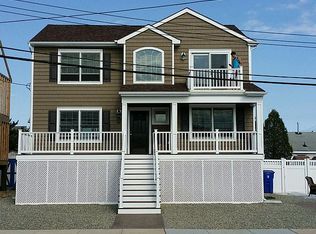 402 Hialeah Dr, Lavallette, NJ 08735