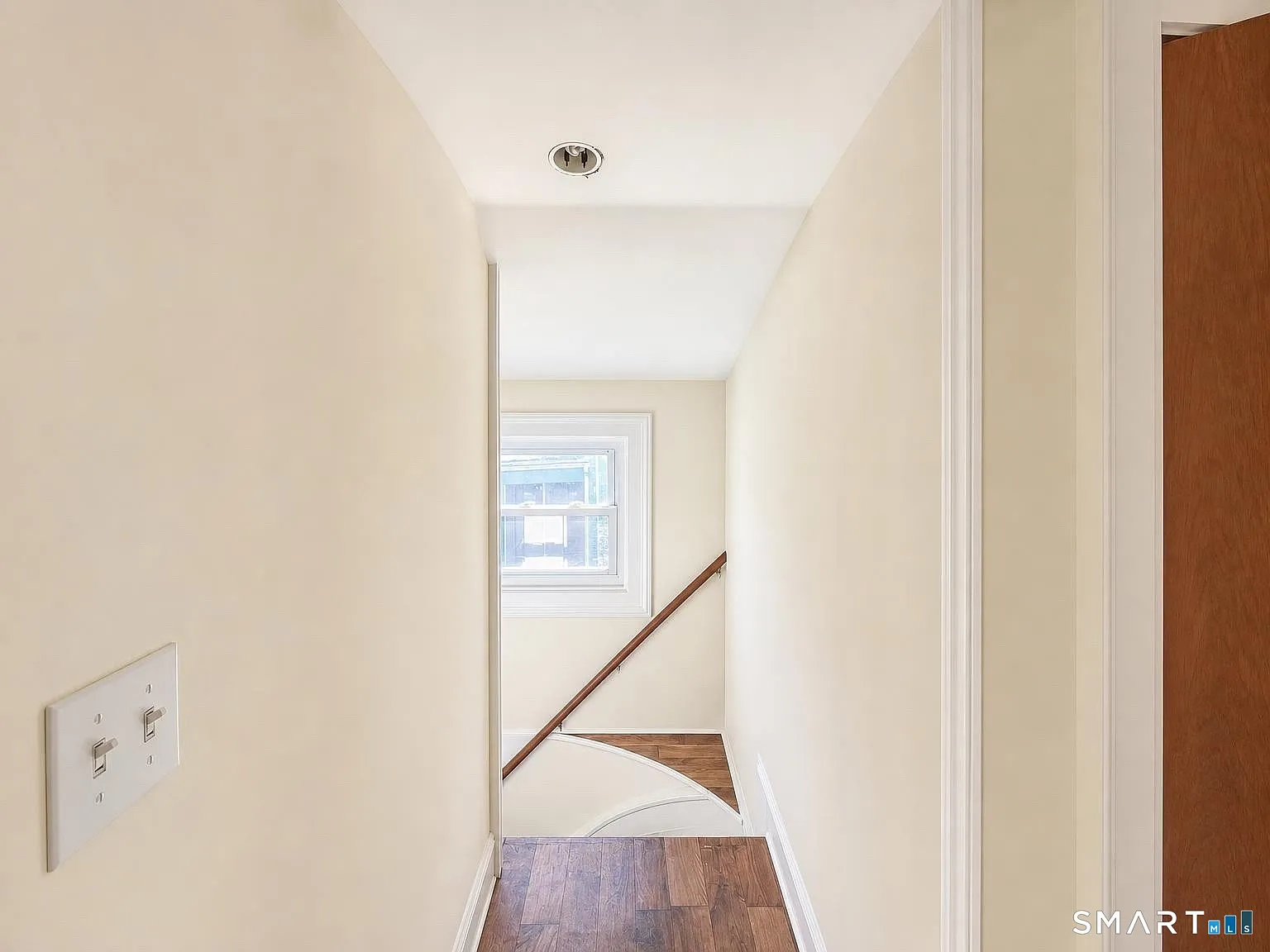 4 bed, 2.0 bath, 1600 sqft, $3,800 — Photo 3