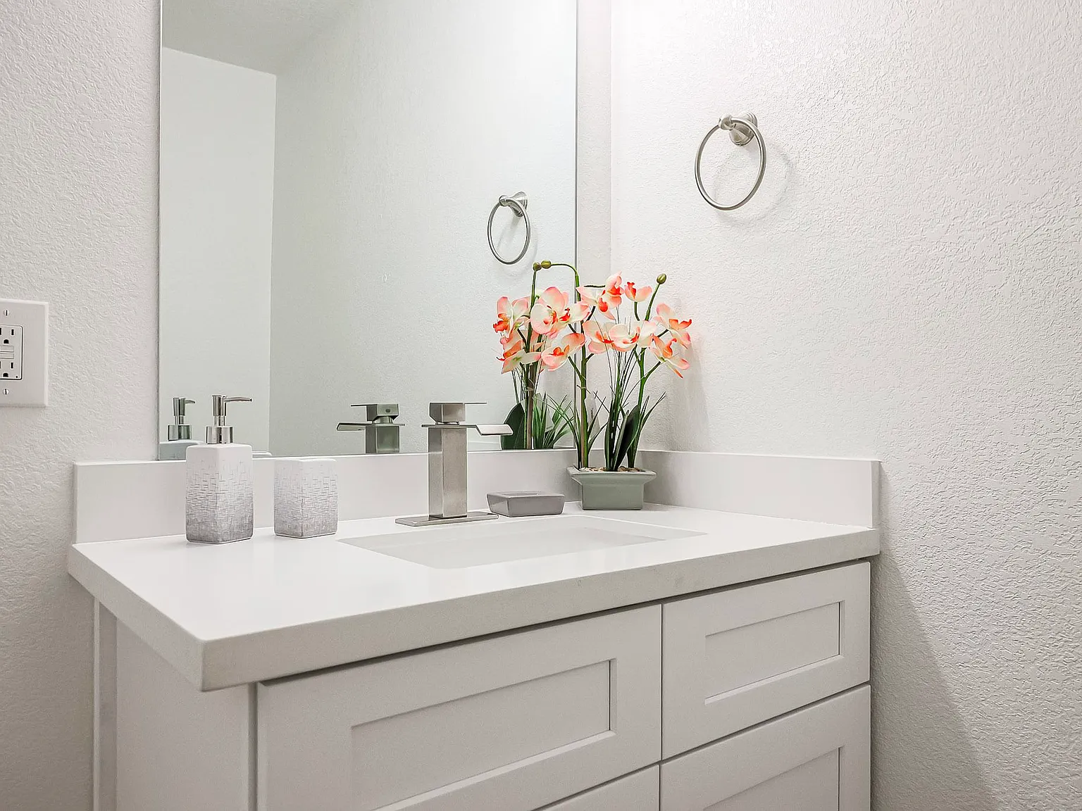 4 bed, 4.0 bath, 2995 sqft, $871 — Photo 4