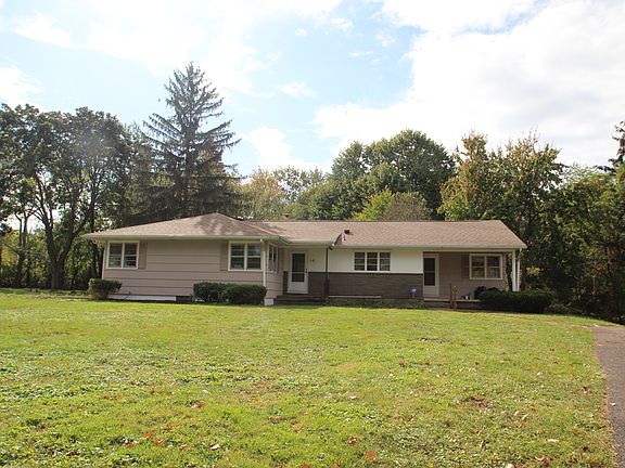 4th image of 10 Lynnwood Dr