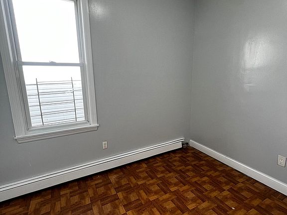 5th image of 40 Morningside Ave APT 3