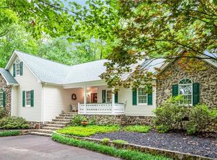 3939 Den Dr, Hickory, NC 28602