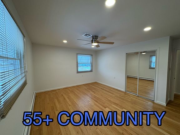 5th image of 308 Barbados Dr N