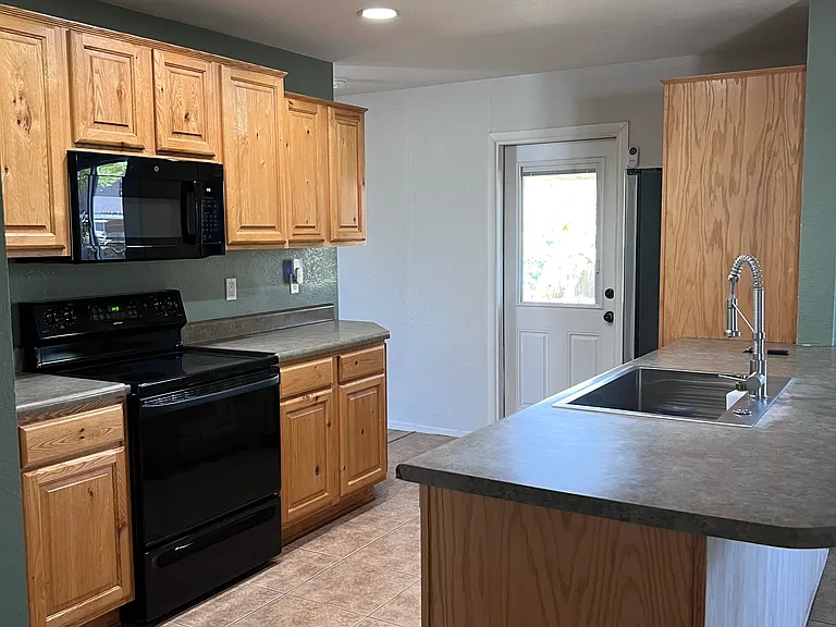 3015 E Desert Cove Ave — Photo 9