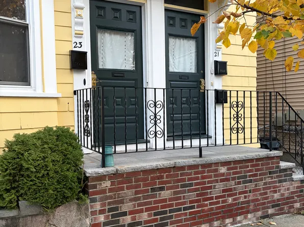 21 Armstrong Ave #3, Providence, RI 02903