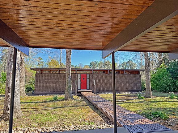 2nd image of 2114 Timberlake Dr