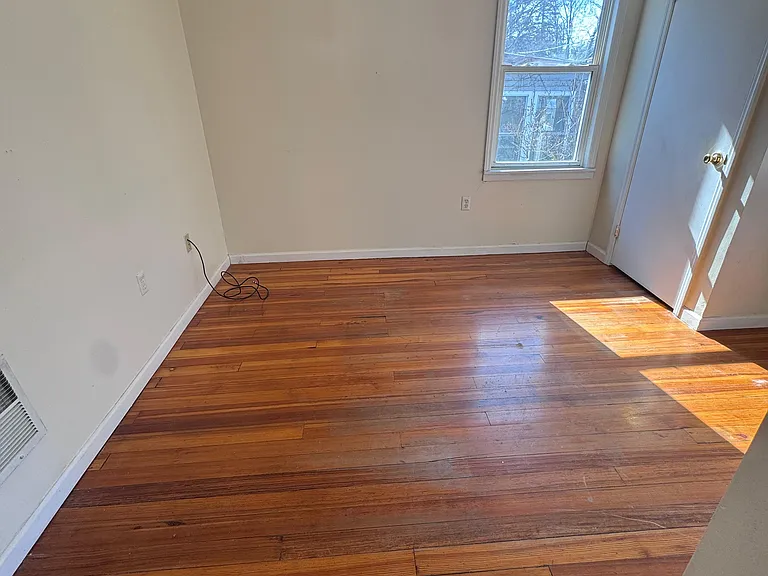 4 Gray St #2 — Photo 7