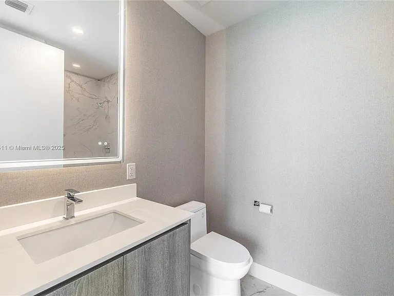 17550 Collins Ave #1203 — Photo 40