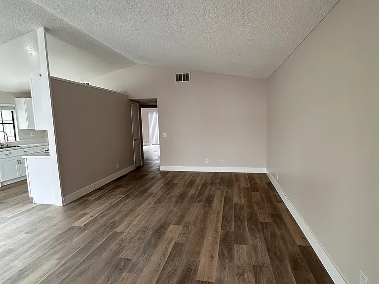 7386 Saddle Rd #B — Photo 22