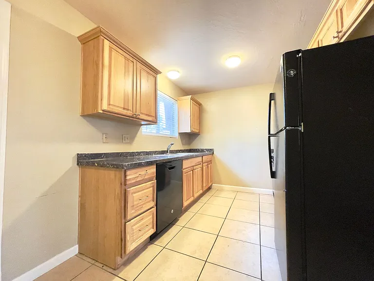 1128 Stetson Rd — Photo 3