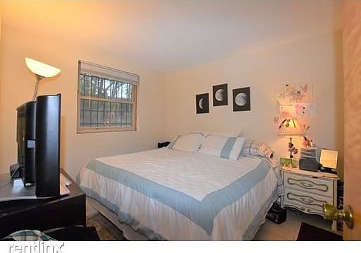 33 Cogswell Ave. #4 Cambridge - Porter Square Shared Unit Ph