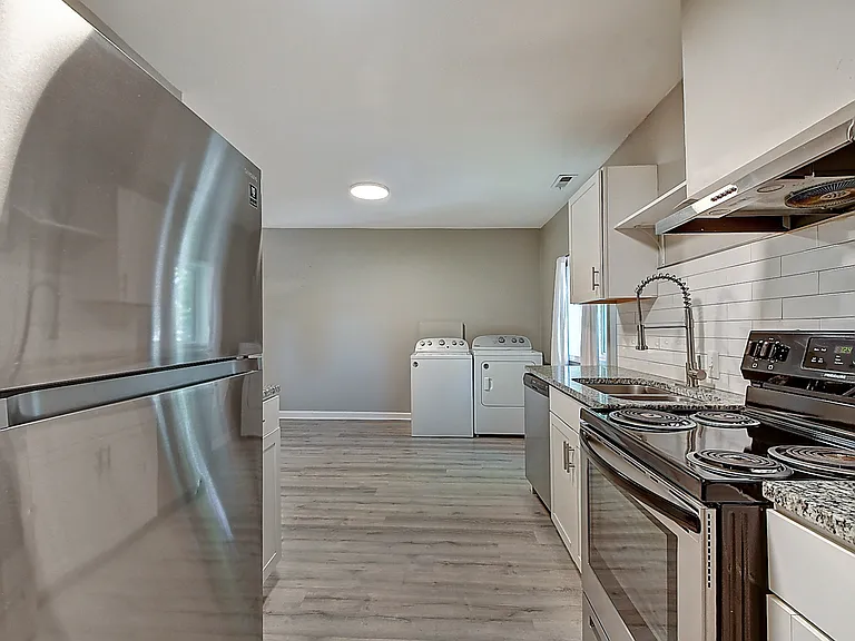 1107 Jefferson Ave #B — Photo 8