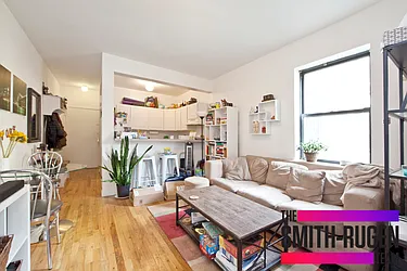 Rented by R New York