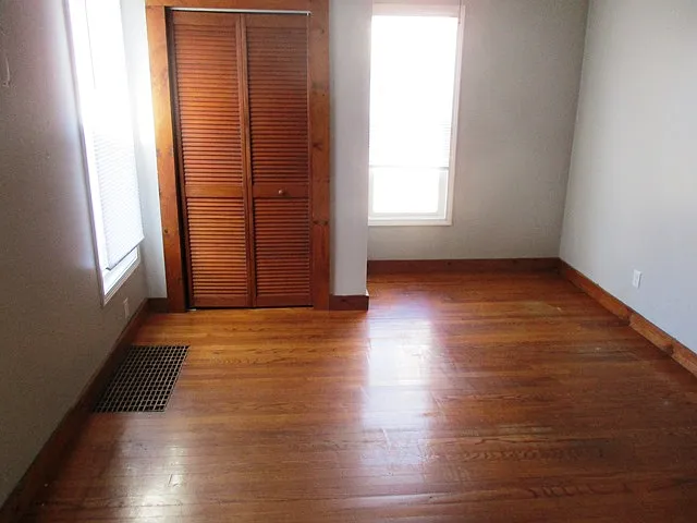 1019 W Taylor St — Photo 3