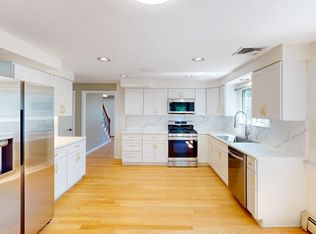 8 Wight St, Waltham, MA 02452