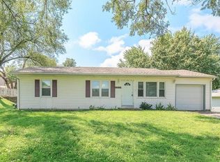425 NW 81st St, Kansas City, MO 64118