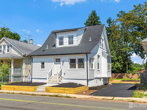 687 Hermann Rd, North Brunswick, NJ 08902