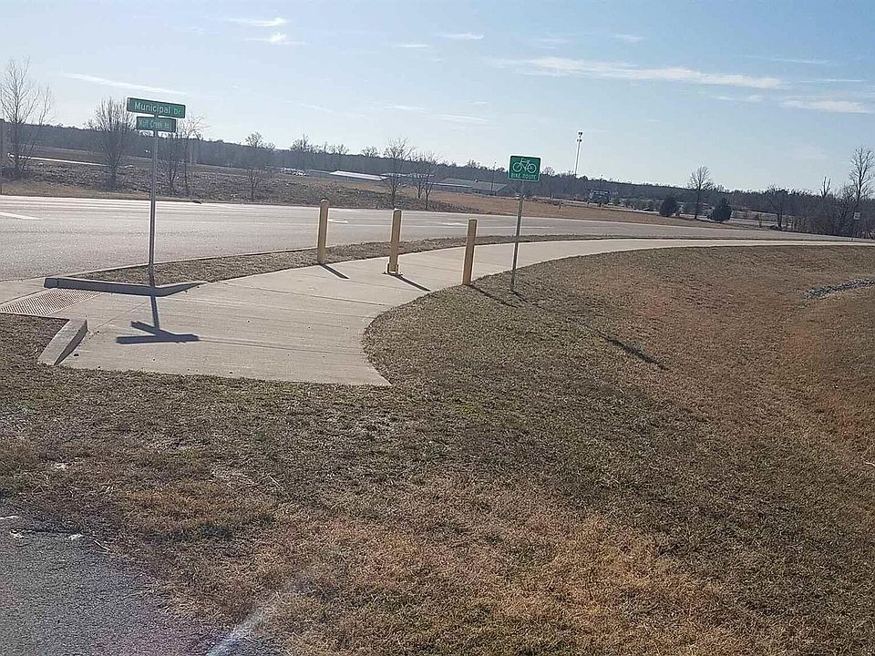 2nd image of 4 N Frontage Rd