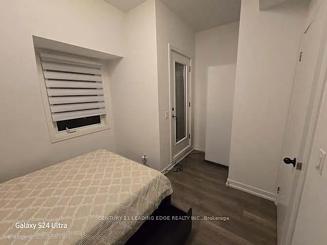 9 Spruce Pines Cres #5 — Photo 3