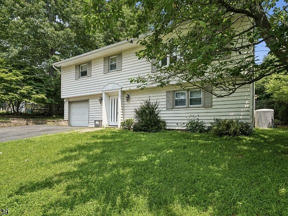 2nd image of 128 Marne Rd