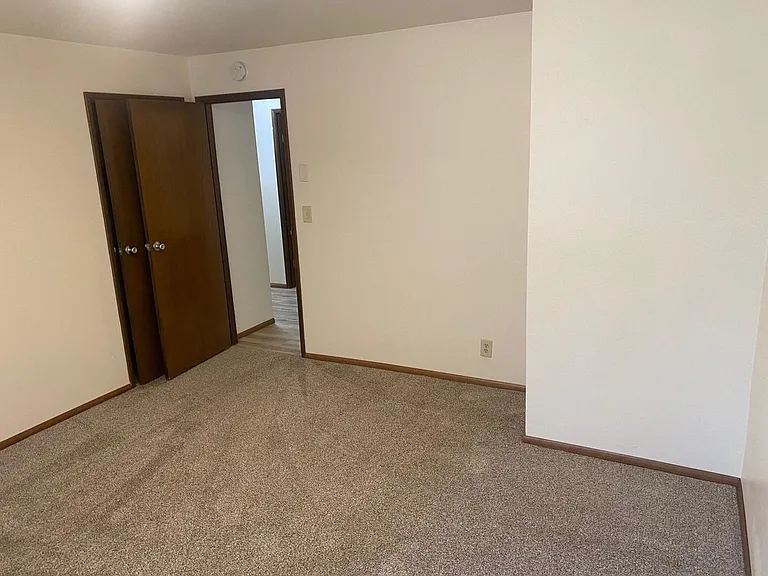 260 East 38th Avenue — Photo 24
