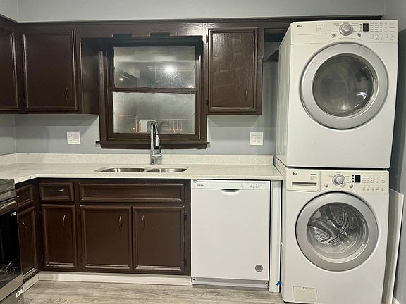 5th image of 635 N Elmwood Dr APT 3