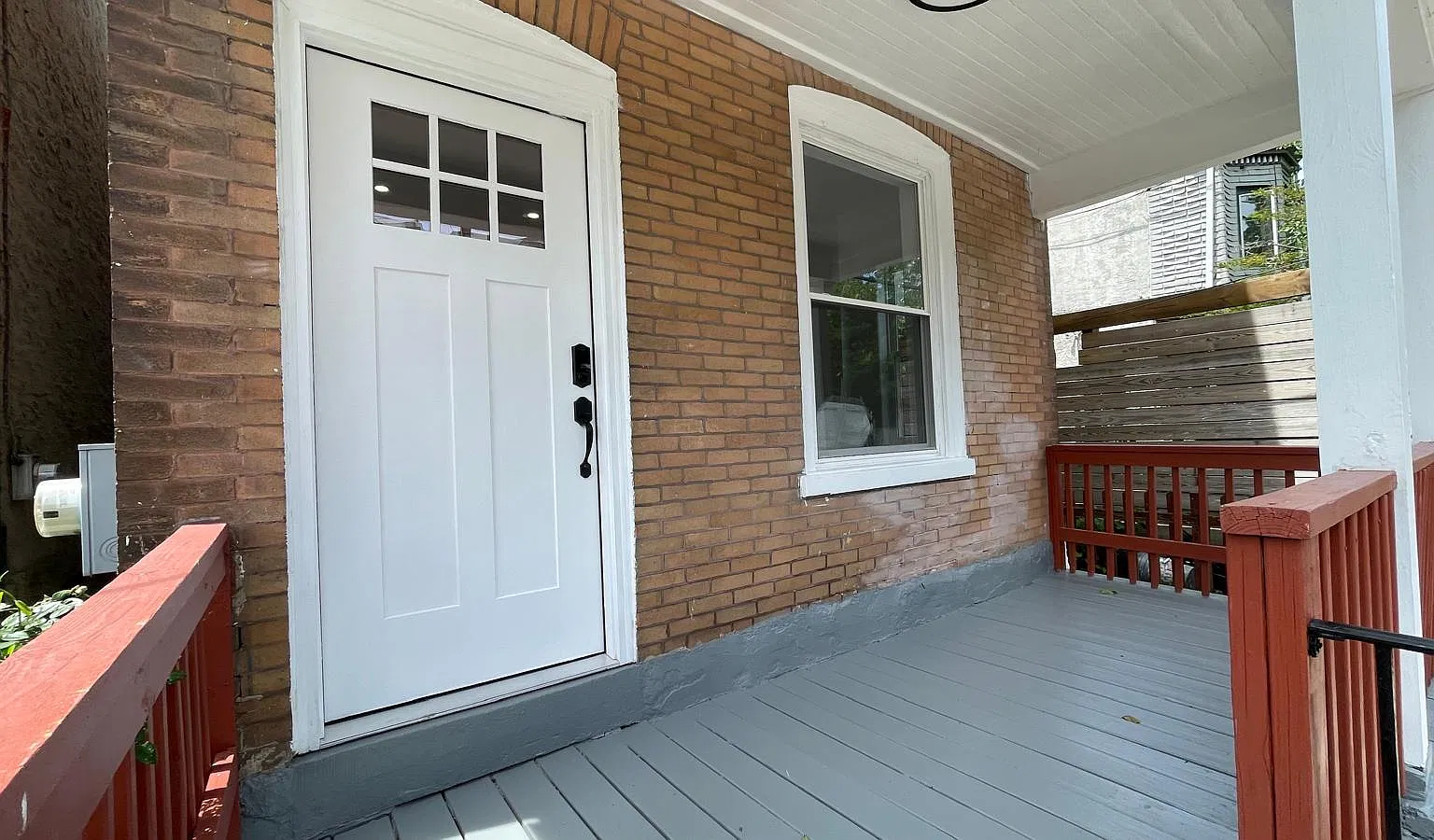 3 bed, 1300 sqft, $2,000 — Photo 4