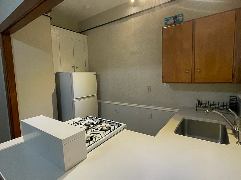 158 Prospect Ave NE #3 — Photo 11