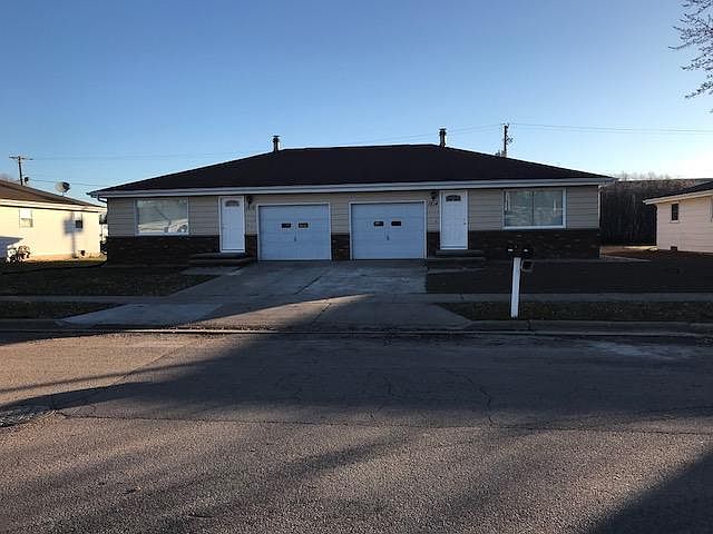 1st image of 1212 Primrose Ln