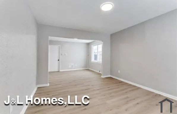 2 bed, 748 sqft, $1,325 — Photo 4