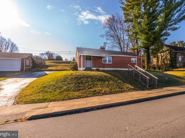2050 Reading Blvd, West Lawn, PA 19609