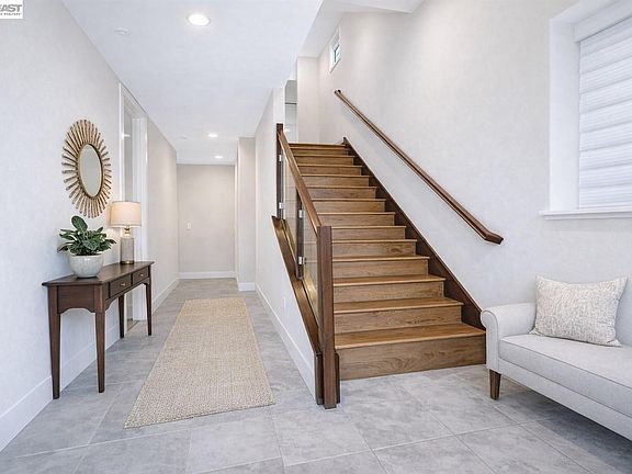 3rd image of 1006 Mary Beth Ter