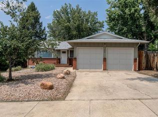 426 Edgewood Dr, Colorado Springs, CO 80907