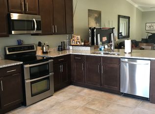 10100 Regent Cir, Naples, FL 34109