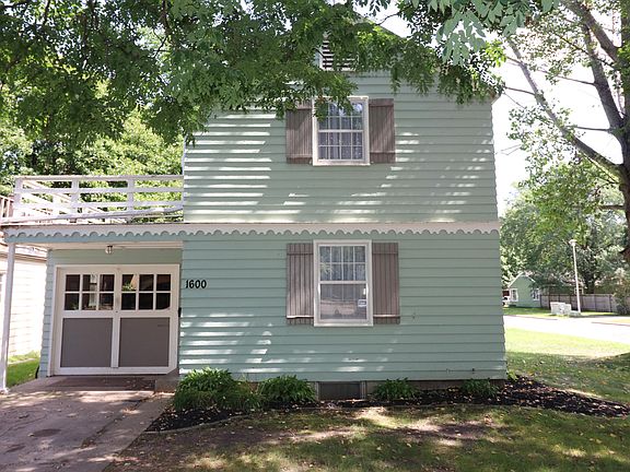 2nd image of 1600 2nd Ave E