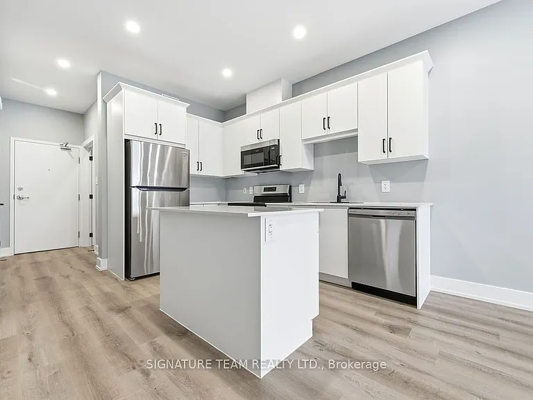 78 Queen St #204 — Photo 16