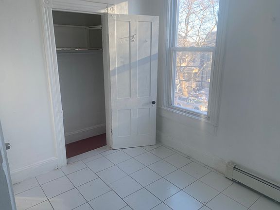 4th image of 121 Highland Ave #A