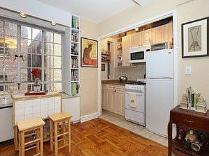 1st image of 140 E 40th St APT 6G