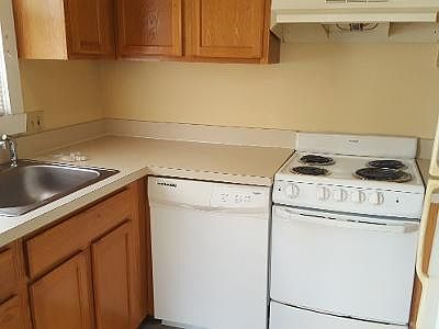 4th image of 725 Whitney Ave #E1