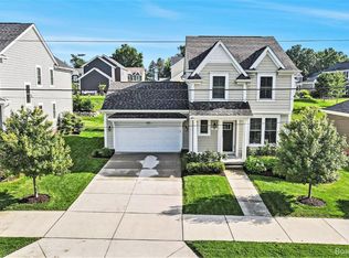 445 W Bennett St, Saline, MI 48176