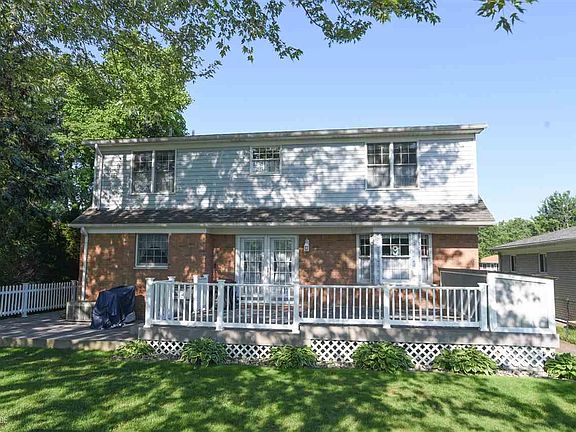 3rd image of 38078 Lakeville St
