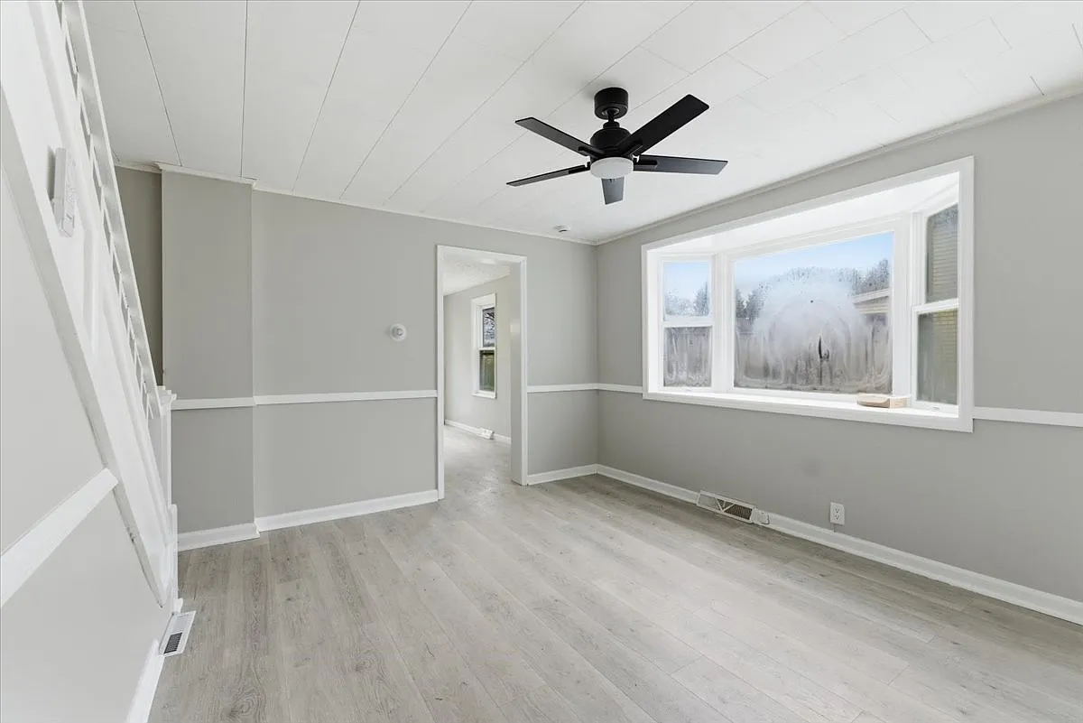 2 bed, 880 sqft, $1,400 — Photo 4