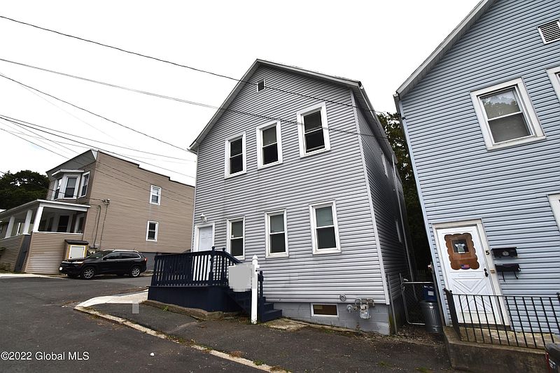 3rd image of 7 Lincoln Avenue